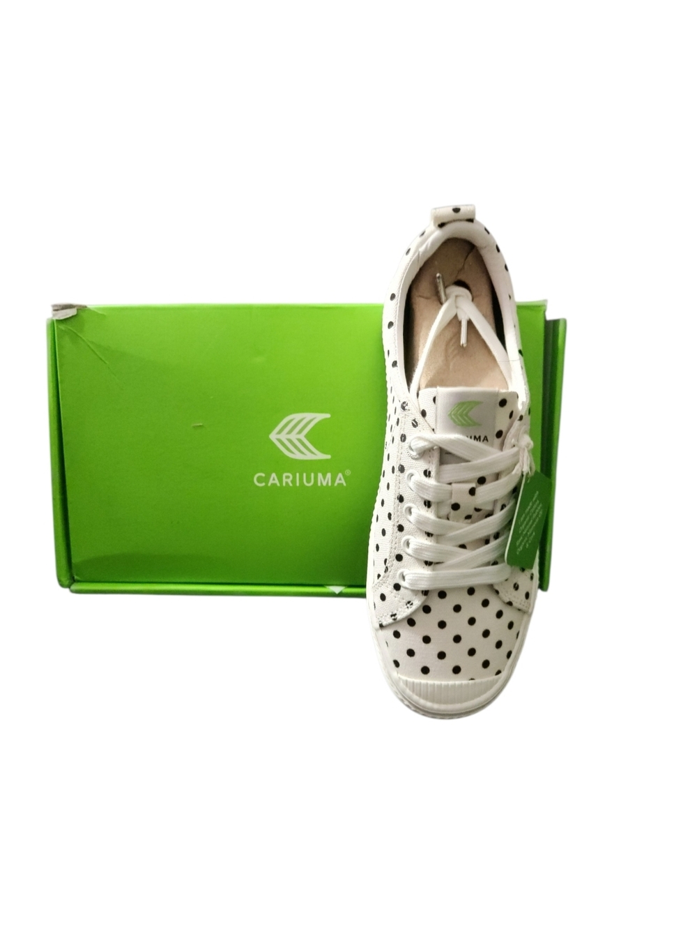 Cariuma OCA Low Sneakers – White Canvas w/ Black Polka Dots  Women’s Size: 7